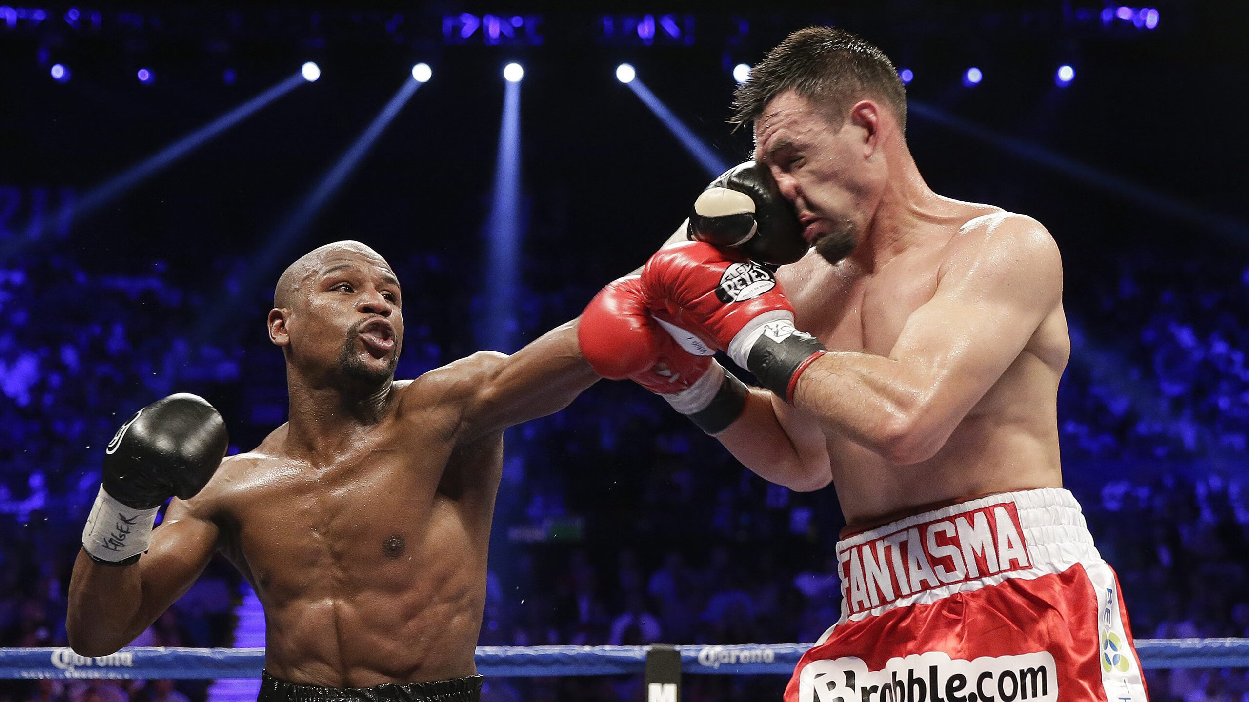 开云-最精彩瞬间：张伟连续命中两记三分引领反攻！，张伟比赛视频